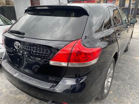 A picture of Fastest finger Foreign Used BELGIUM TOYOTA VENZA 2010 2011 v6