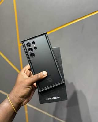 A picture of QUICK Cash NEEDED 1 300 000 SAMSUNG S23 ULTRA 5G