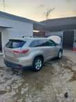 A picture of Toyota Highlander 2016