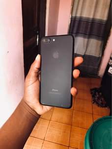A picture of iPhone 7plus 128gb