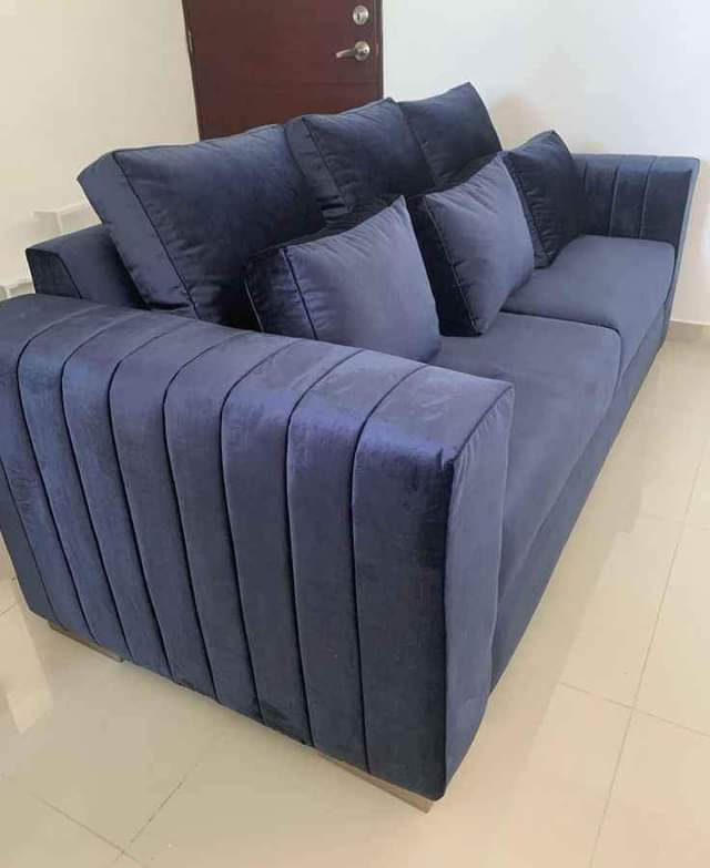 classifieds/furniture sofas