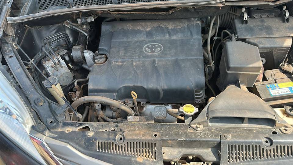 A picture of Toyota sienna 2012