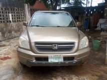 A picture of 2005 HONDA PILOT Comfortable SUV Jeep