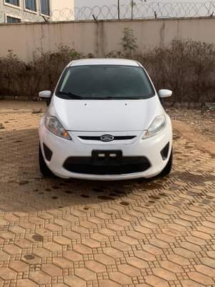 A picture of Distress sales Ford fiesta SE automatic transmission First body Belgium