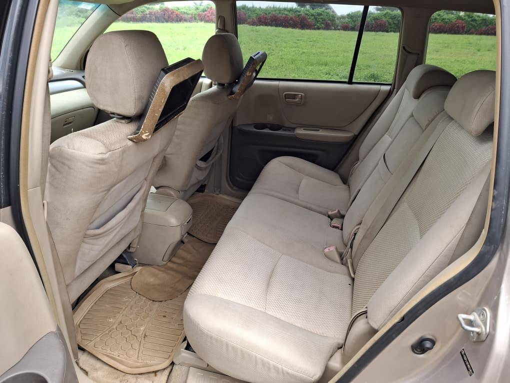 A picture of Toyota Highlander 06 model