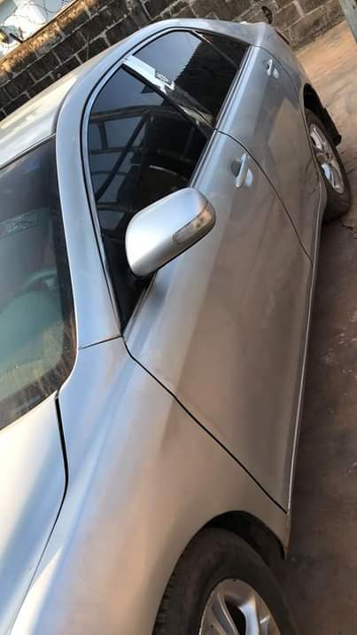 A picture of DEALER MARKET DEALER MARKET 2009 XLE TOYOTA CAMRY SPORT GEAR
