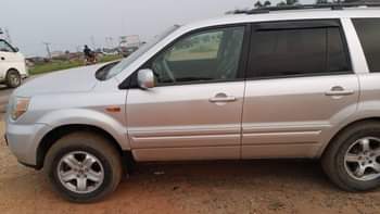 A picture of Honda pilot 2007 model Flashed on first body V6 engine