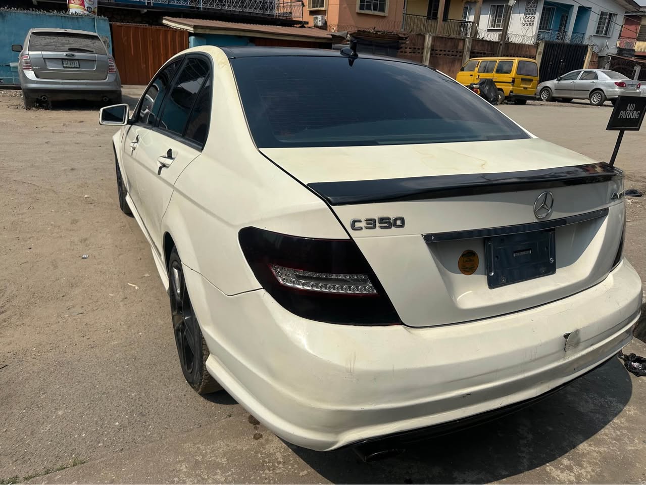 A picture of Mercedes Benz c350 4matic
