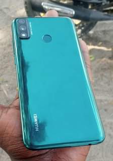 A picture of HUAWEI Y8S
