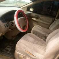 A picture of Toyota sienna 2002 Perfect engine and gear Buy and travel