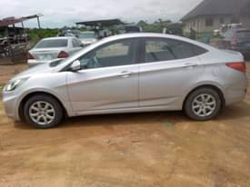 A picture of Hyundai manual transmission model 20014 Engine Gearbox Ac Nothing to