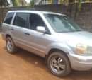A picture of 2004 Honda Pilot Jeep SUV