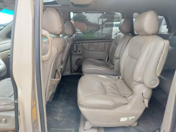 A picture of 2005 Toyota Sienna XLE LIMITED Best price 5 3M THIS