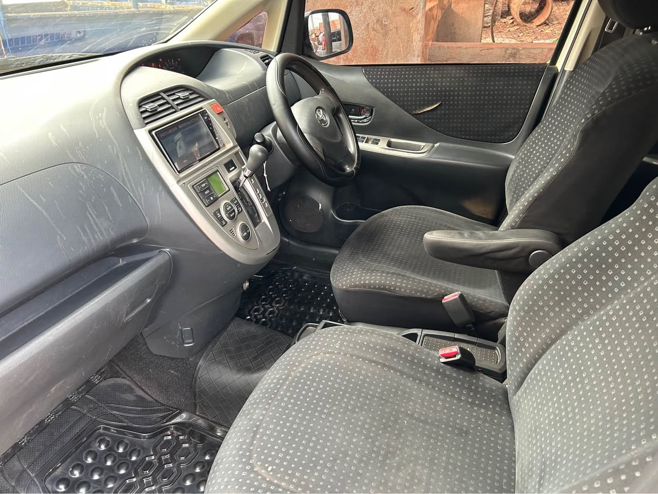 A picture of 2008 Toyota Ractis