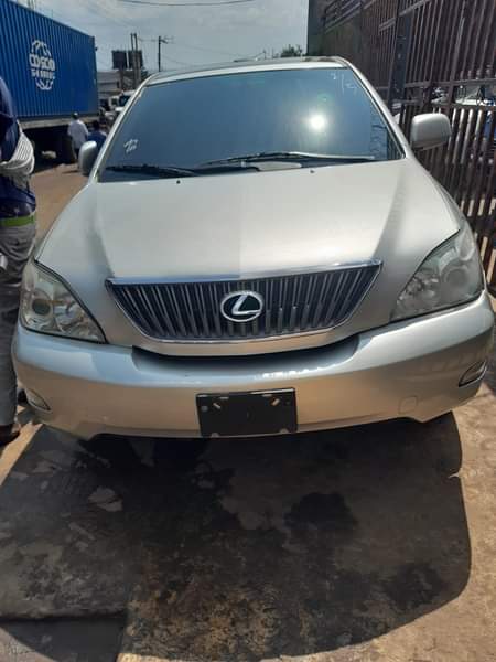 A picture of For sale RX 330 Is Tokunbo Very clean Everything is
