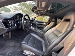 A picture of Porsche Panamera 2015 model