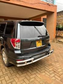 A picture of Subaru LEGACY FORESTER