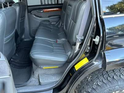 A picture of TOYOTA PRADO