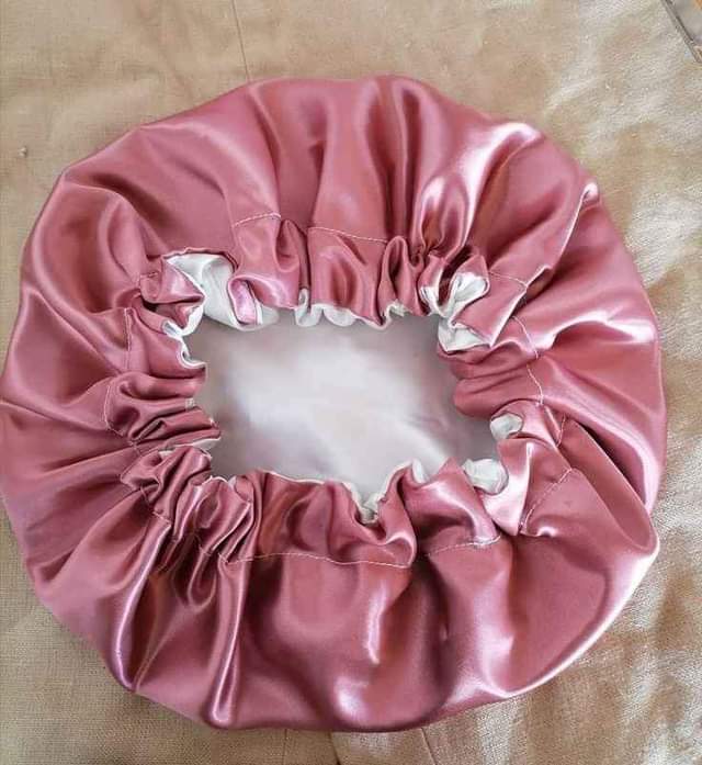 A picture of Hair bonnet