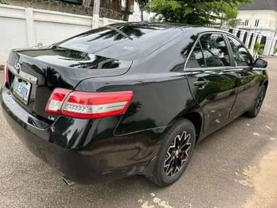 A picture of Toyota Camry 4plugs 2010 model Registered First body Highest Grade