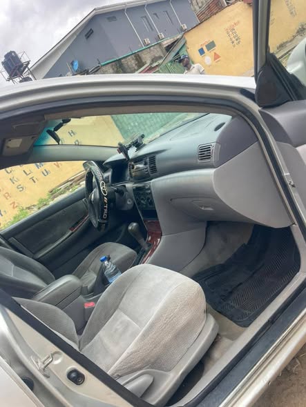 A picture of Toyota Corolla 2004
