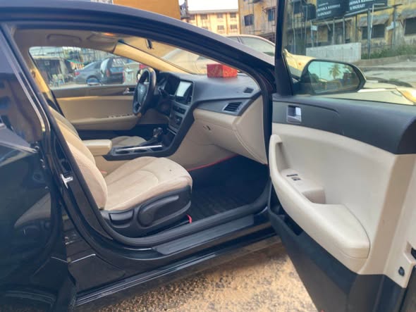 A picture of 2015 Hyundai Sonata Registered