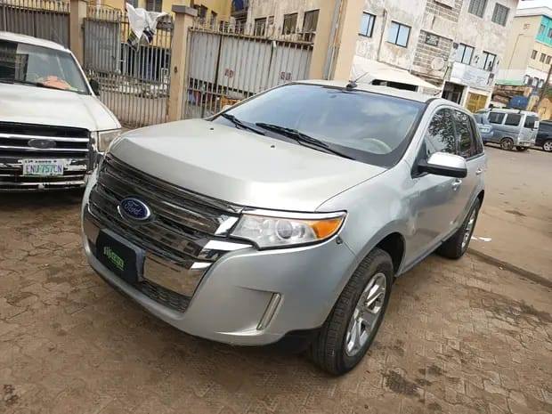 A picture of Ford Edge 08036407690