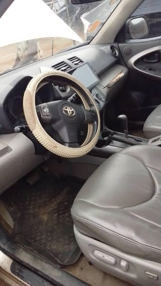 A picture of 2008 Toyota rav 4