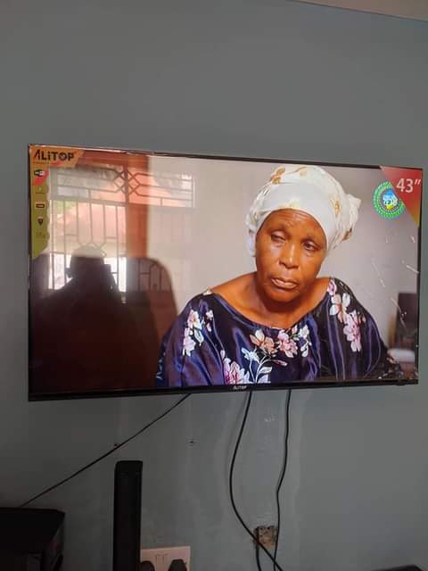 A picture of Altop Smart tv nch 43