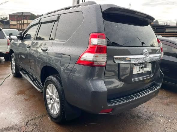 A picture of Toyota Prado TZ G 2 8cc diesel 2016 145M