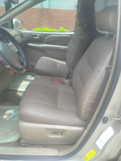 A picture of First body Toyota sienna for sale call O8037665153 