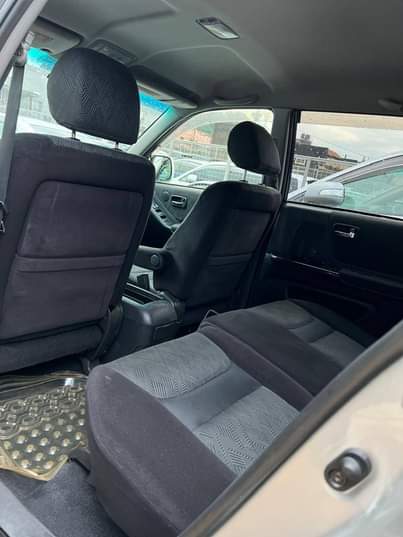 A picture of Toyota kluger 2006 Has no mechanic issues contact me on