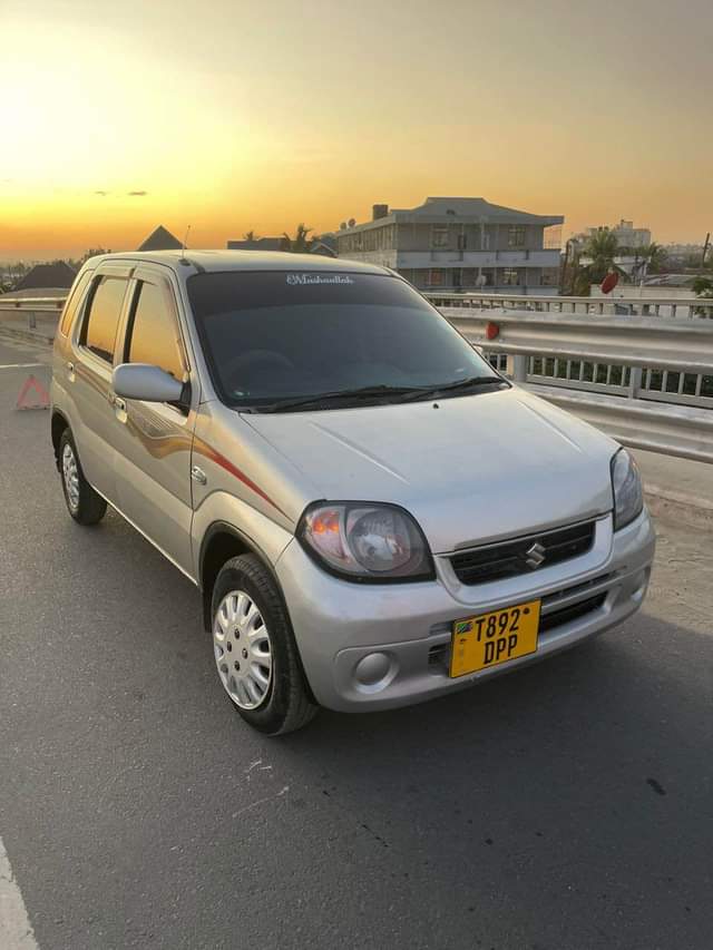 A picture of Suzuki kei bei 5.5 tu haina shida kabisa ni full