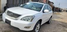 A picture of Lexus RX330