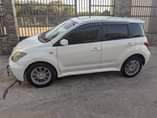 A picture of 2005 Toyota IST