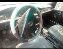 A picture of BENZ 190