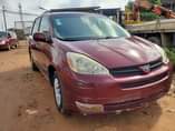 A picture of 2005 TOYOTA SIENNA XLE