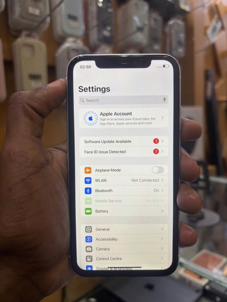 A picture of iPhone XR 128gb no Face ID