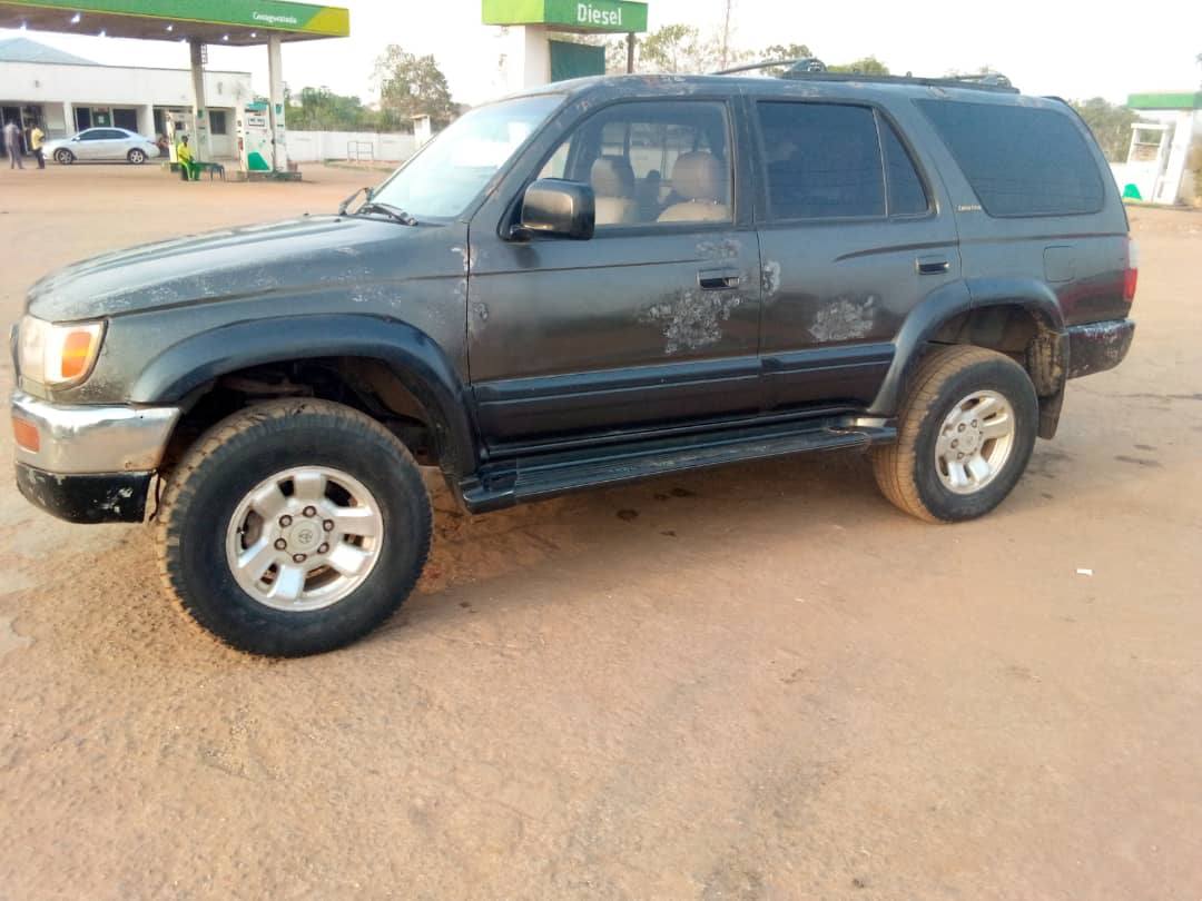 A picture of Distres First Body Toyota 4Runner Only painting needed Untempered engine