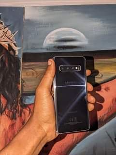 A picture of Samsung S10 gb128