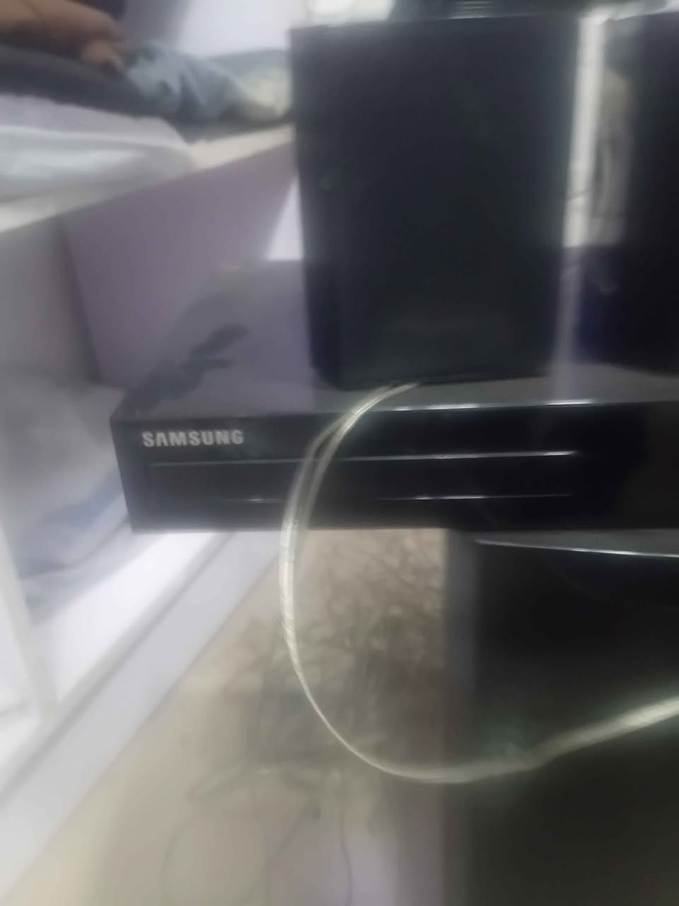 A picture of Samsung 5 speaker home theater