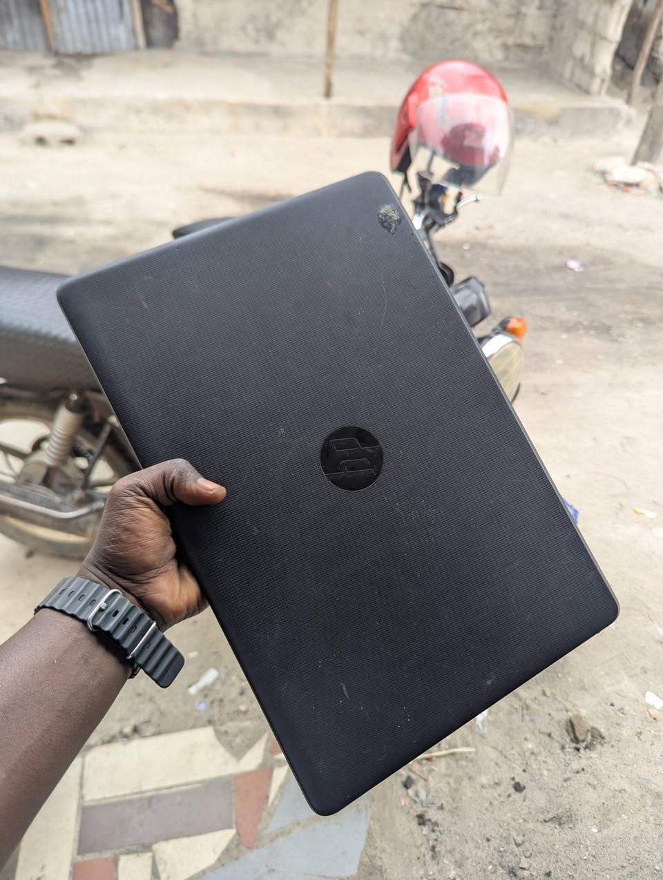 A picture of HP LAPTOP icore 3 BEI 120 000 RAM 4GB STORAGE