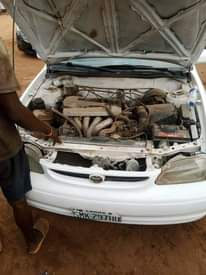 A picture of Toyota Corolla 1998
