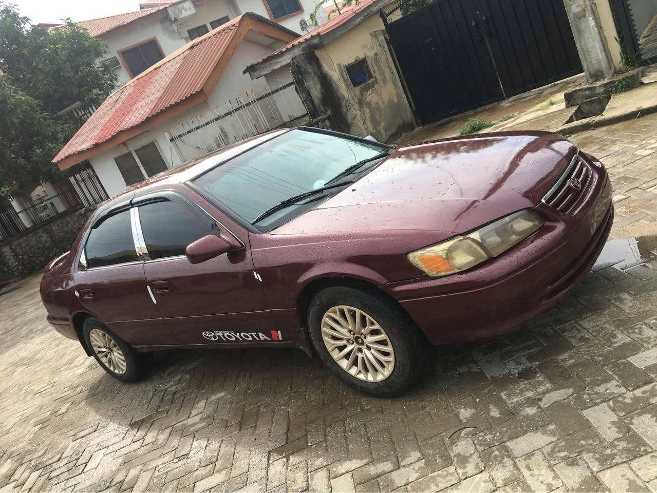 A picture of Toyota Camry for sell engine and gear a c working