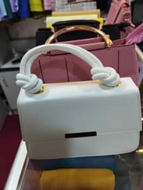 A picture of Ladies bags