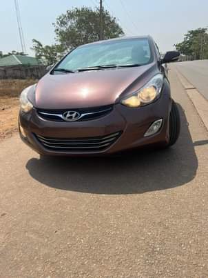 A picture of Super sharp Hyundai Elantra 2013 model engine gear untempared everything