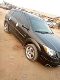 A picture of Pontiac Vibe 2004 model 4 sale Clean body and interior