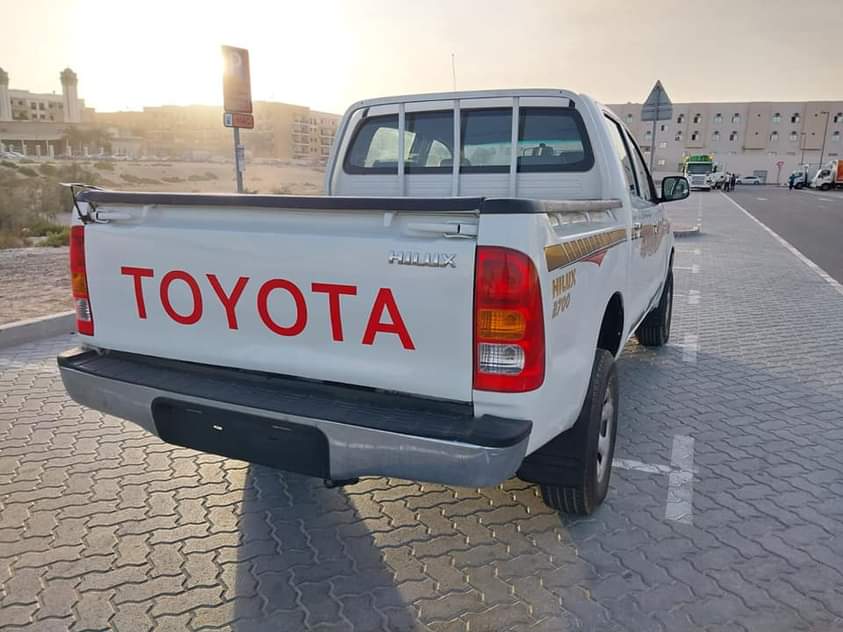 A picture of Toyota Hilux pic up 2009 watsapp 0551513562