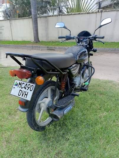 A picture of Boxes cc 125
