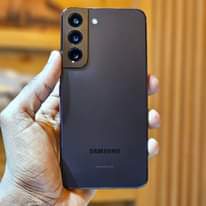 A picture of SAMSUNG GALAXY S22 USED FROM DUBAI CLEAN.